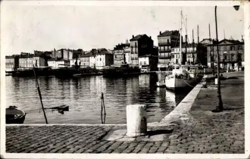 Ak La Seyne sur Mer Var, Hafen, Rathaus