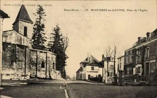 Ak Mazières en Gâtine Deux Sèvres, Place de l’Église