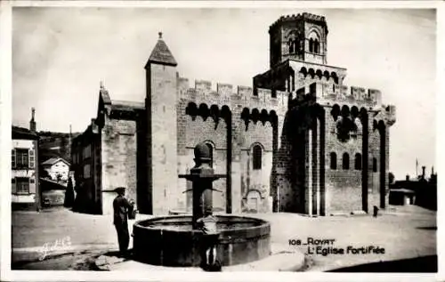 Ak Royat Puy de Dôme, Eglise fortifiée