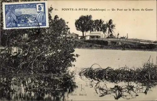 Ak Pointe a Pitre Guadeloupe, Partie an einer Brücke