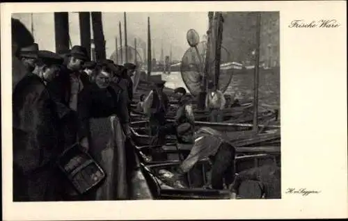 Ak Hamburg Altstadt, Fischer entladen frische Ware aus den Ruderbooten, Hafenpartie