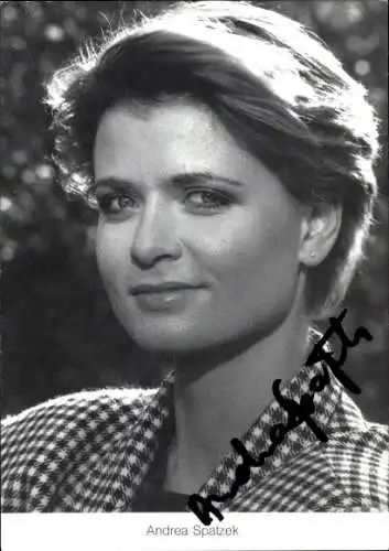 Ak Schauspielerin Andrea Spatzek, Portrait als Gabi Skabowski-Zimmermann in Lindenstraße, Autogramm
