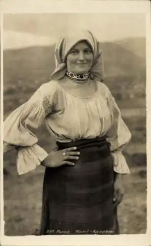 Foto Ak Karpaten Rumänien, Frau in Tracht, Portrait