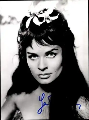 Foto Schauspielerin Senta Berger, Portrait, Autogramm