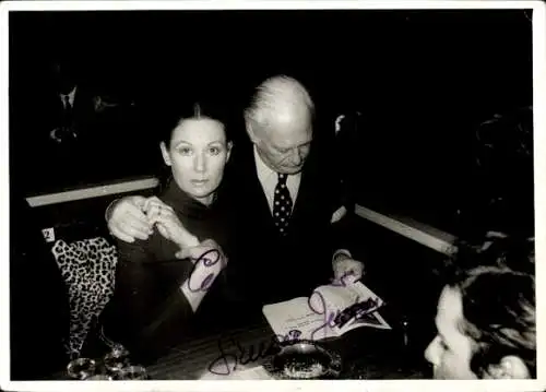 Foto Schauspieler Curd Jürgens mit Frau Simone, Autogramm