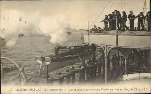 Ak Französisches Kriegsschiff, Seeleute an Deck