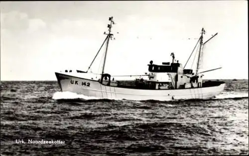 Ak Urk Flevoland Niederlande, Nordseekutter UK 142, Fischerboot