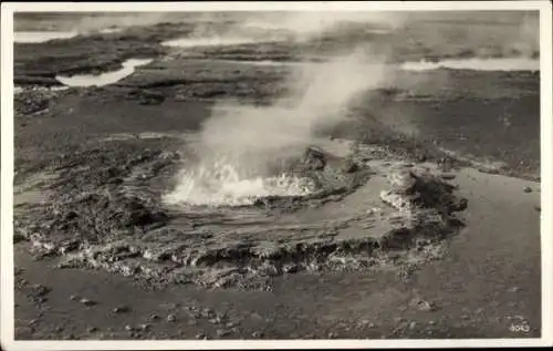 Ak Island, Blick auf den Geysir