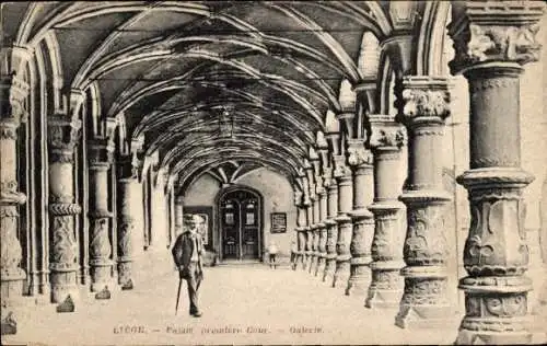 Ak Lüttich Lüttich Wallonien, Palais premtere Innenhof, Galerie