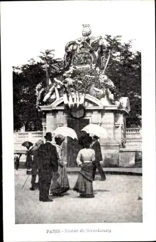 Ak Paris, Blick auf die Straßburger Statue, Passanten