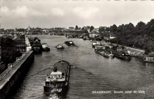 Ak Maasbracht Limburg Niederlande, Gezicht vanaf de sluis