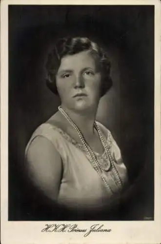 Ak Prinzessin Juliana der Niederlande, Perlenkette