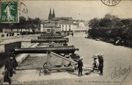 Ak Paris VII, Les Invalides, Kanonen