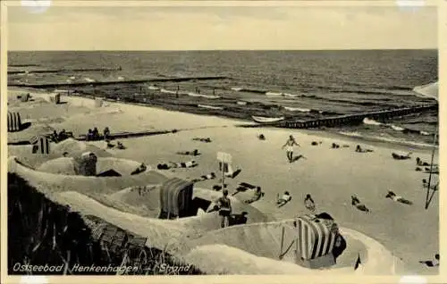 Ak Ustronie Morskie Henkenhagen Pommern, Strand, Sandburgen