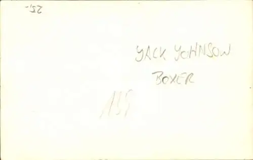 Foto Ak Boxer Jack Johnson ?, Standportrait in Anzug und Mantel, Hut