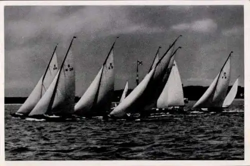 Sammelbild Olympia 1936, Jachten der 8m R-Klasse, Segelboote an der Wendeboje