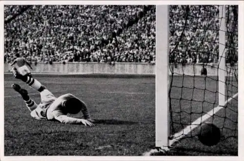 Sammelbild Olympia 1936, Fußballspiel Italien gegen Norwegen, Torwart