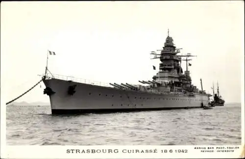 Ak Französisches Kriegsschiff, Strasbourg, Cuirasse, 1942