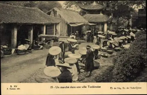Ak Tonkin Vietnam, Un marché dans une ville Tonkinoise