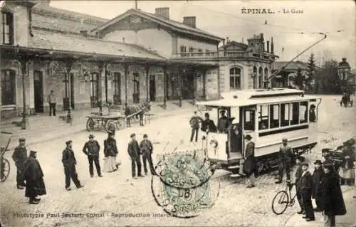 Ak Épinal Lothringen Vosges, Bahnhof, Straßenbahn