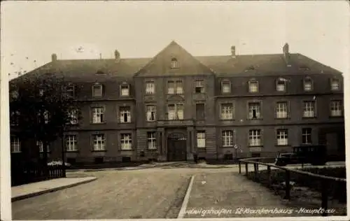 Foto Ak Ludwigshafen am Rhein, Krankenhaus, Hauptbau