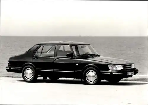 Foto Auto, Saab 900i, 4-türig, Jahr 1988, Autokennzeichen MUY 841