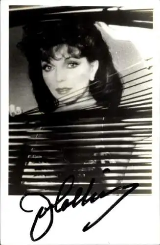 Ak Schauspielerin Joan Collins, Portrait, Autogramm