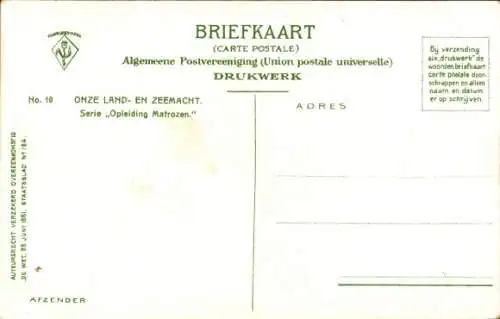 Ak Niederländische Marinesoldaten in Uniformen, Kriegsschiff, Übungen