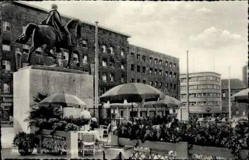 Ak Essen im Ruhrgebiet, Burgplatz-Terrasse, Reiterstatue