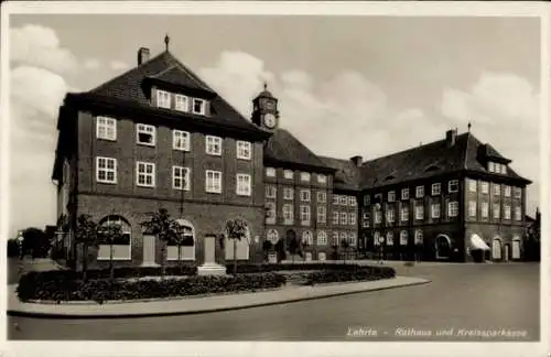 Ak Lehrte in Niedersachsen, Rathaus und Kreissparkasse