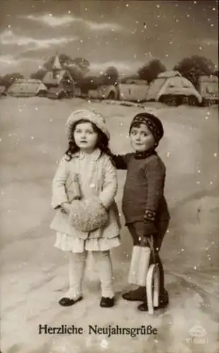 Ak Glückwunsch Neujahr, Junge und Mädchen im Schnee, Hufeisen