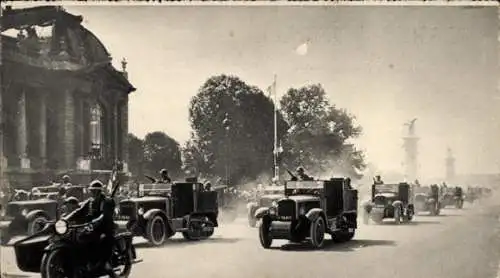 Ak 14 Juillet, Défilé de Dragons portés, Dragoniere, Kriegstechnik, Panzerwagen