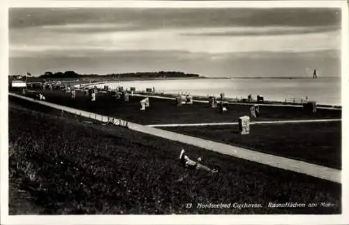 Ak Nordseebad Cuxhaven, Rasenflächen am Meer