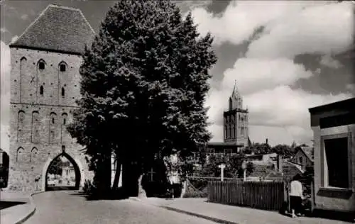 Ak Pasewalk in Mecklenburg Vorpommern, Prenzlauer Tor, Turm