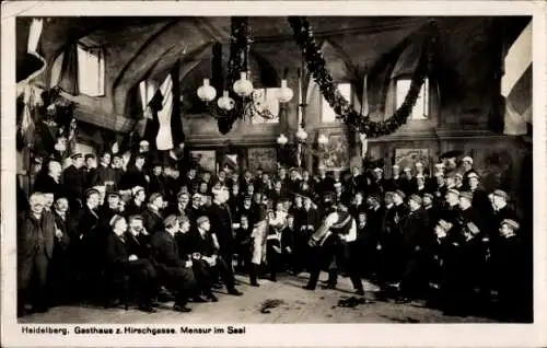 Studentika Ak Heidelberg am Neckar, Gasthaus zur Hirschgasse, Mensur im Saal