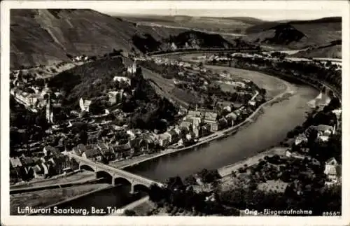 Ak Saarburg an der Saar Bezirk Trier, Totalansicht, Original Fliegeraufnahme