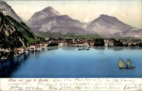 Ak Riva del Garda Trentino, Gesamtansicht, Berge, Segelboot