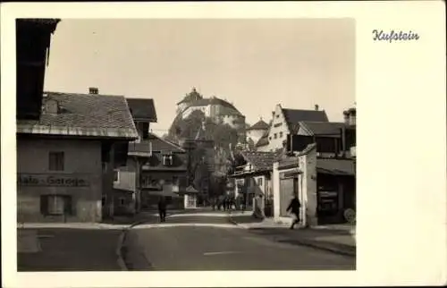 Foto Ak Kufstein in Tirol, Straßenpartie, Auto-Garage