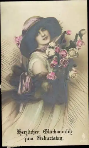 Ak Glückwunsch Geburtstag, Frau mit Blumenstrauß und Hut