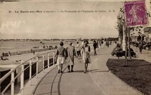 Ak La Baule sur Mer Loire Atlantique, Promenade de l'Esplanade du Casino