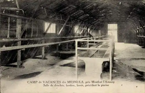 Ak Les Mesnuls Yvelines, Camp de Vacances, Salle des douches, lavabos, lavoir, precedant la piscine