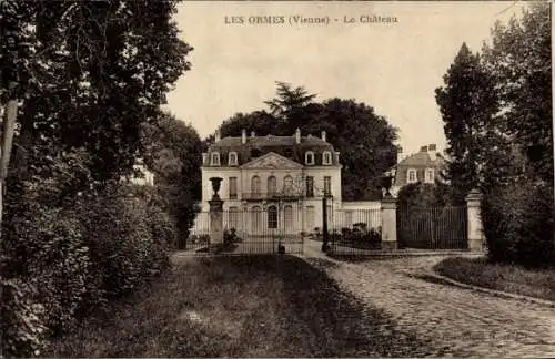 Ak Les Ormes Vienne, Schloss