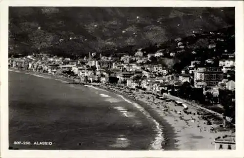 Ak Alassio Liguria, Gesamtansicht, Strand