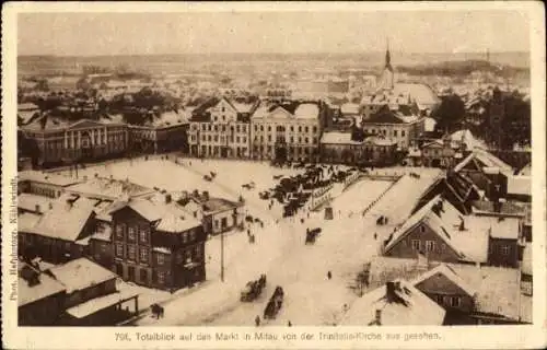 Ak Jelgava Mitau Lettland, Gesamtansicht, Markt, Blick von der Trinitatis Kirche, Winter