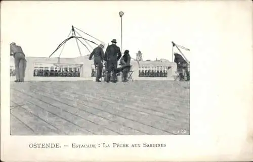 Ak Ostende Westflandern, Estacade, Sardinenfischer auf der Landungsbrücke