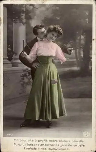 Ak Mann und Frau spielen mit Diabolos