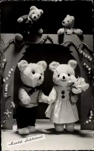 Ak Glückwunsch Geburtstag, Teddys mit Blumen