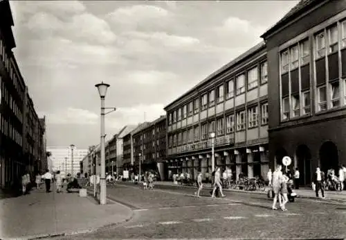 Ak Neubrandenburg in Mecklenburg, Turmstraße mit Kaufhaus