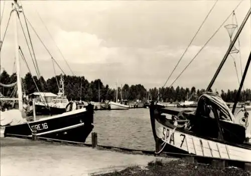 Ak Seebad Freest Kröslin in Vorpommern, Hafen