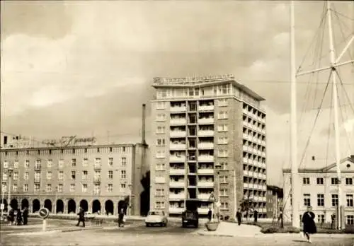 Ak Rostock in Mecklenburg, Langestraße, Hochhaus, Neues Deutschland